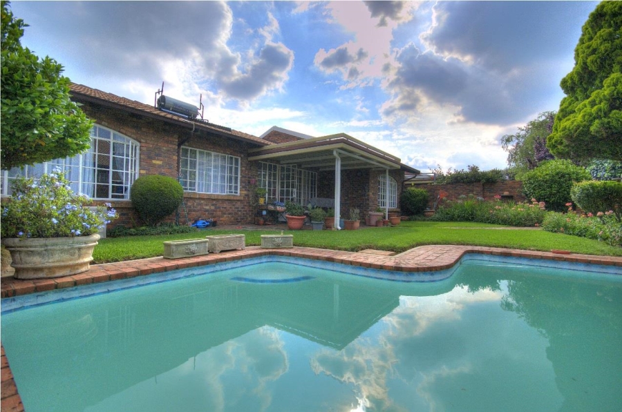 3 Bedroom Property for Sale in Brackenhurst Gauteng