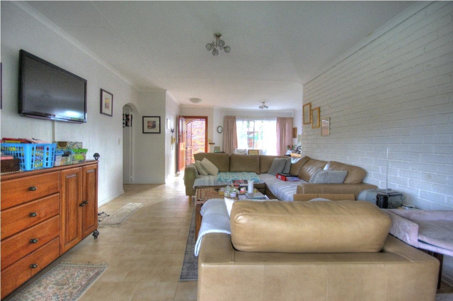 3 Bedroom Property for Sale in Brackenhurst Gauteng