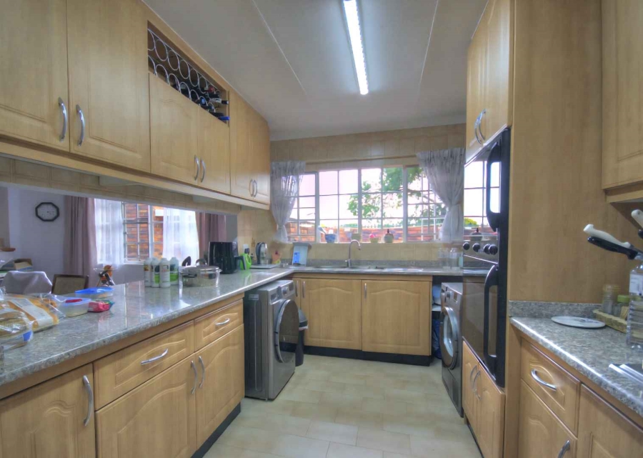 3 Bedroom Property for Sale in Brackenhurst Gauteng