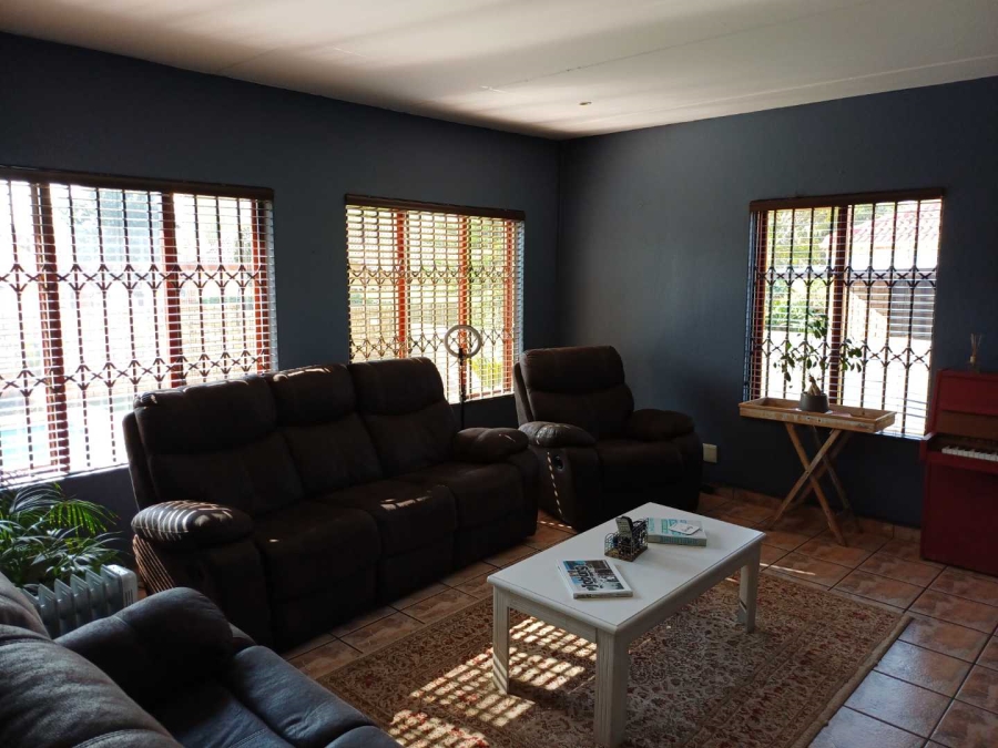 To Let 3 Bedroom Property for Rent in Ruimsig Gauteng