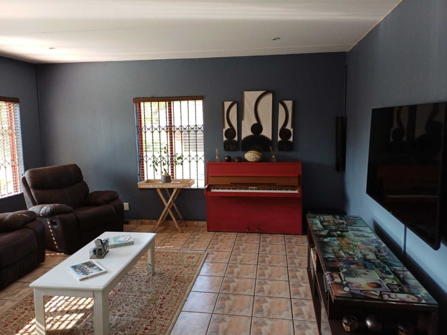 To Let 3 Bedroom Property for Rent in Ruimsig Gauteng