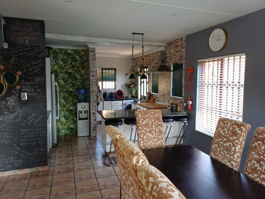 To Let 3 Bedroom Property for Rent in Ruimsig Gauteng