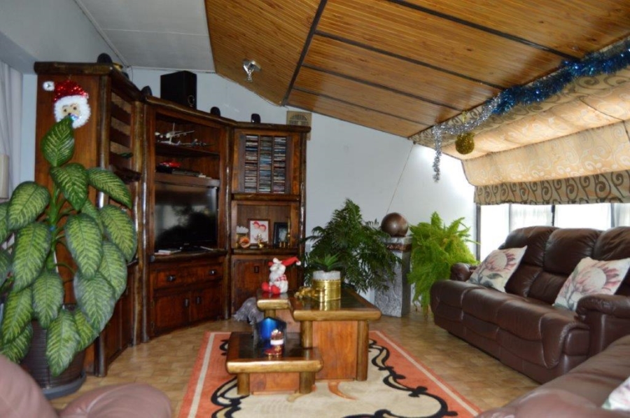 4 Bedroom Property for Sale in Esther Park Gauteng