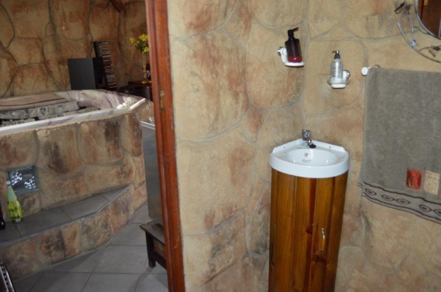 4 Bedroom Property for Sale in Esther Park Gauteng