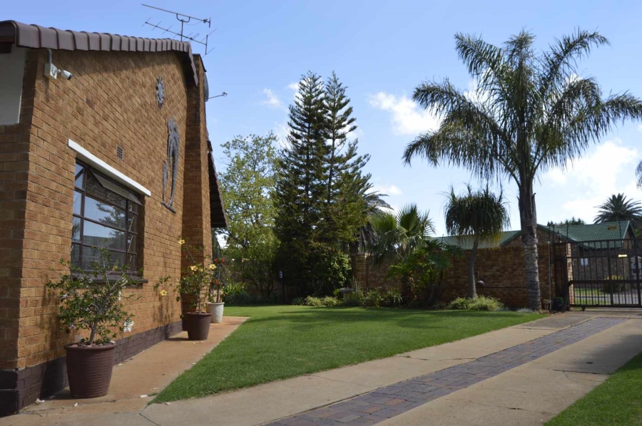 4 Bedroom Property for Sale in Esther Park Gauteng