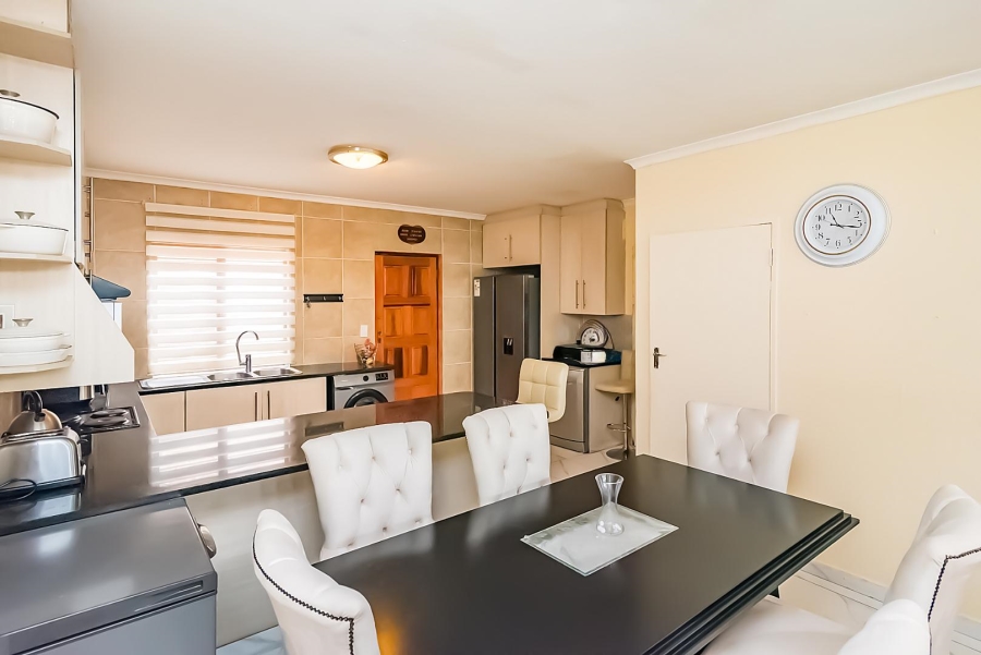 3 Bedroom Property for Sale in Willowbrook Gauteng