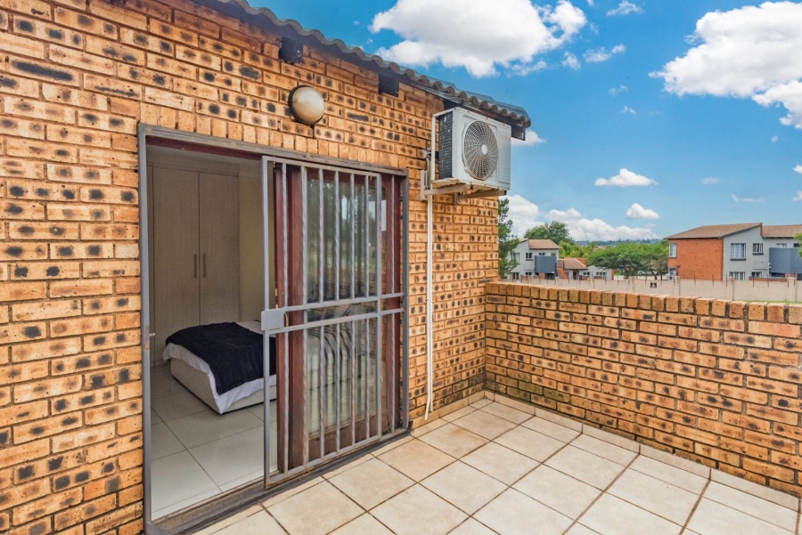 3 Bedroom Property for Sale in Willowbrook Gauteng