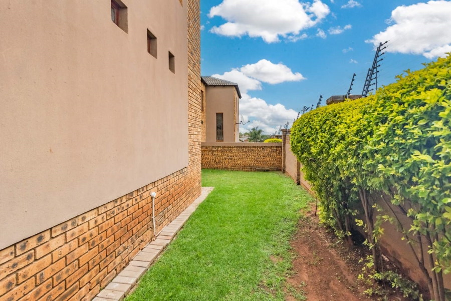 3 Bedroom Property for Sale in Willowbrook Gauteng
