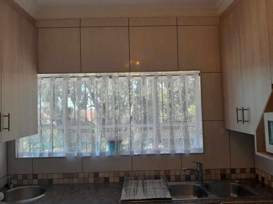 3 Bedroom Property for Sale in South Crest Gauteng