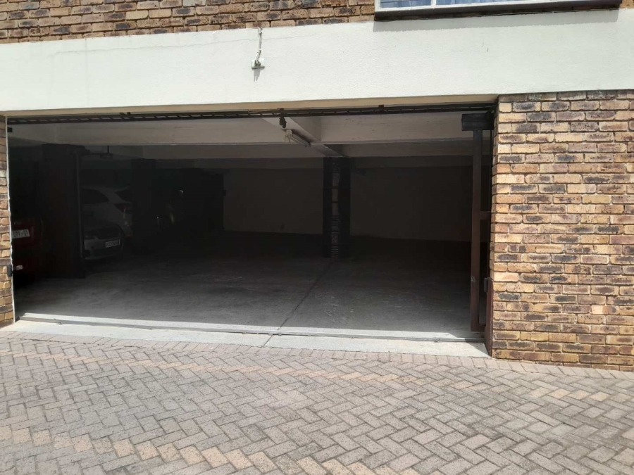 3 Bedroom Property for Sale in South Crest Gauteng