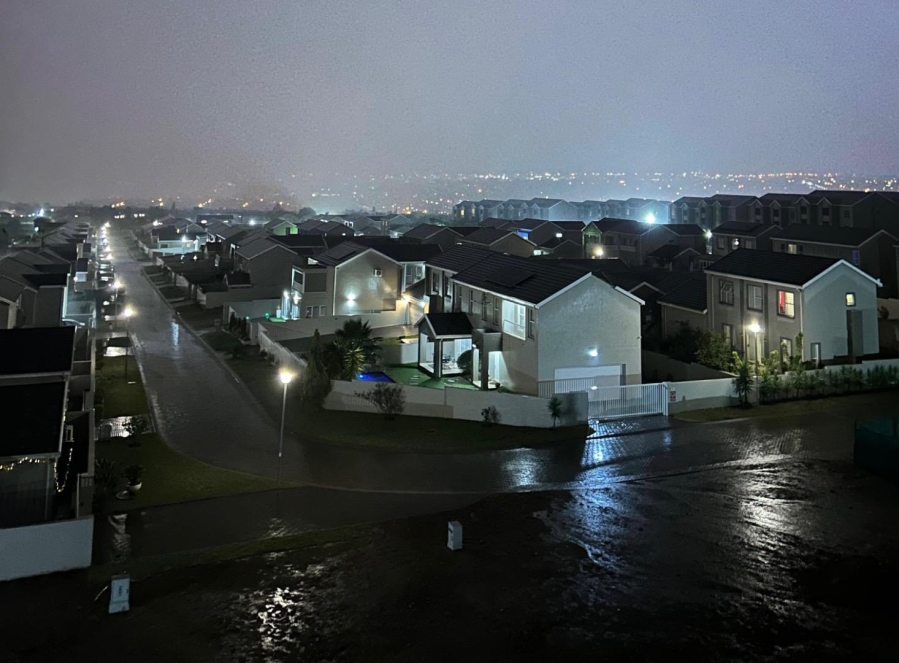 To Let 2 Bedroom Property for Rent in Blue Hills Gauteng