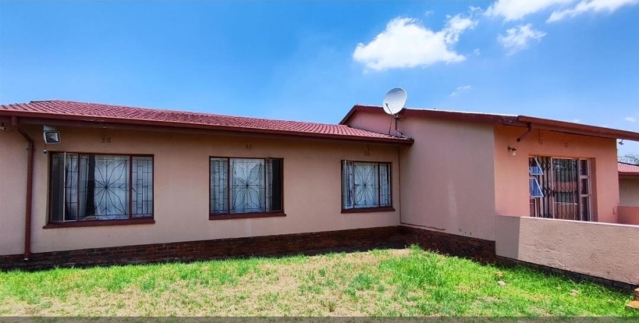 3 Bedroom Property for Sale in Birch Acres Gauteng