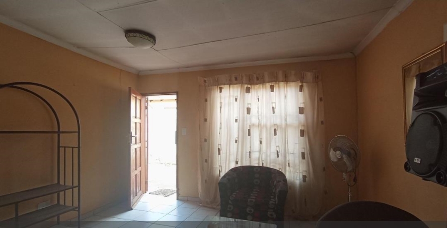 2 Bedroom Property for Sale in Clayville Gauteng
