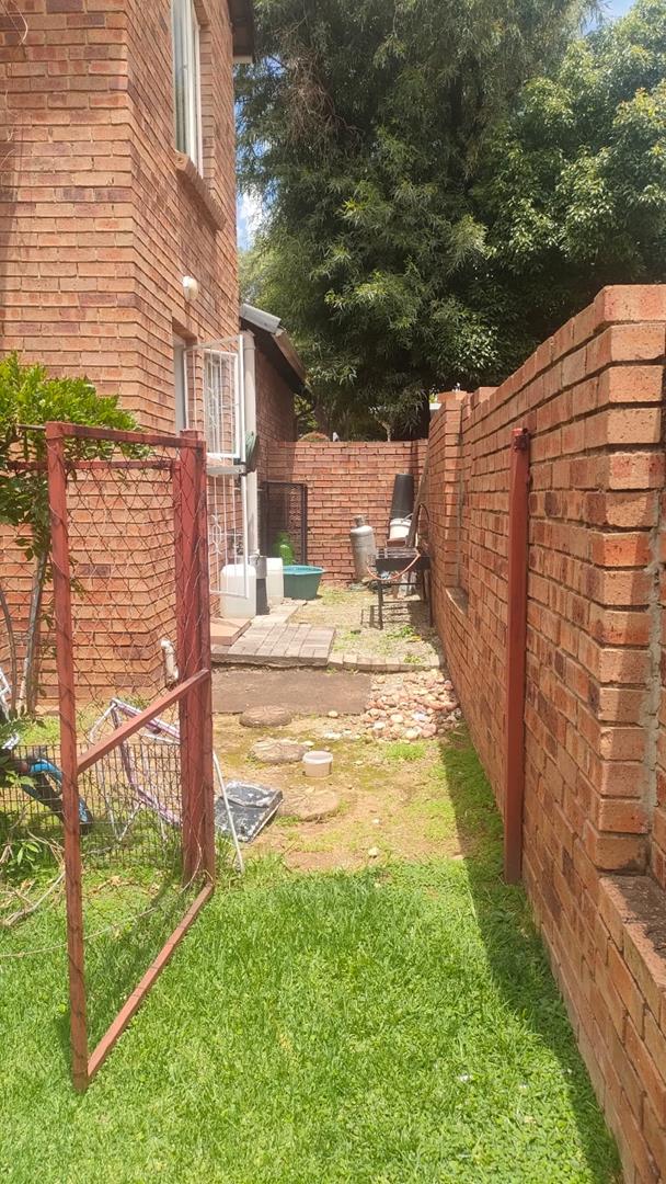 3 Bedroom Property for Sale in Wilgeheuwel Gauteng
