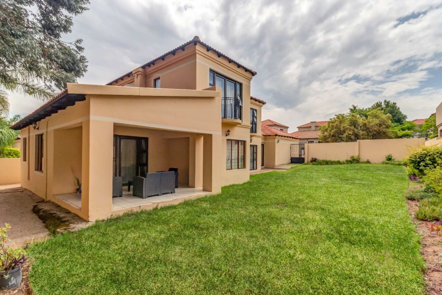 To Let 3 Bedroom Property for Rent in Fourways Gauteng