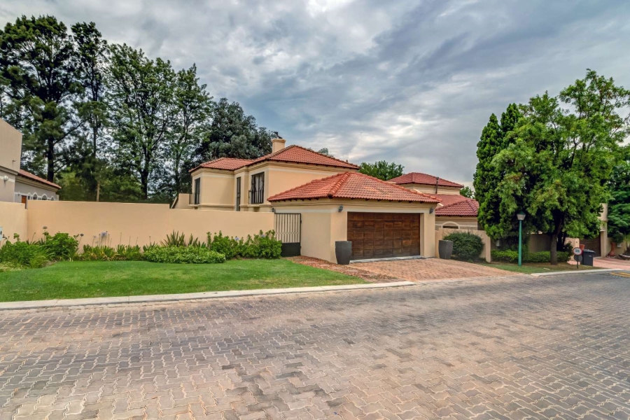 To Let 3 Bedroom Property for Rent in Fourways Gauteng