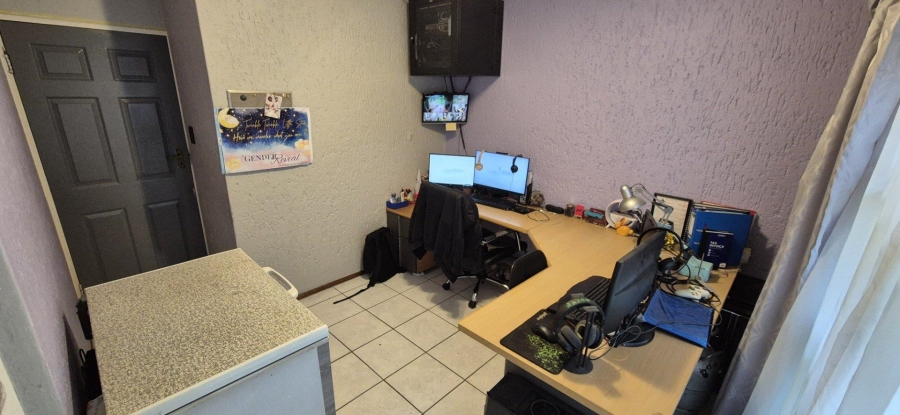 2 Bedroom Property for Sale in Winchester Hills Gauteng