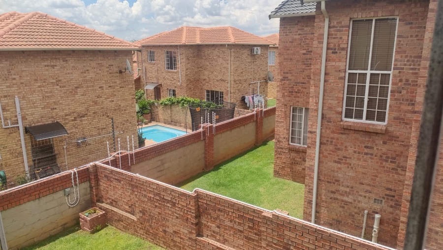To Let 3 Bedroom Property for Rent in Wilgeheuwel Gauteng