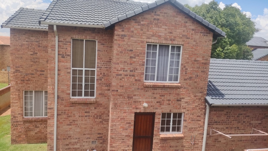 To Let 3 Bedroom Property for Rent in Wilgeheuwel Gauteng