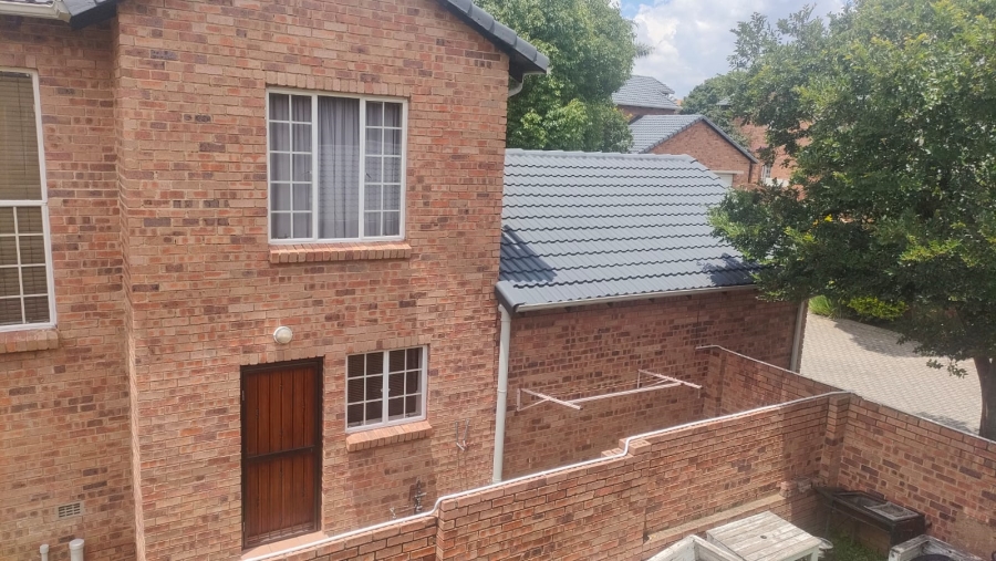 To Let 3 Bedroom Property for Rent in Wilgeheuwel Gauteng