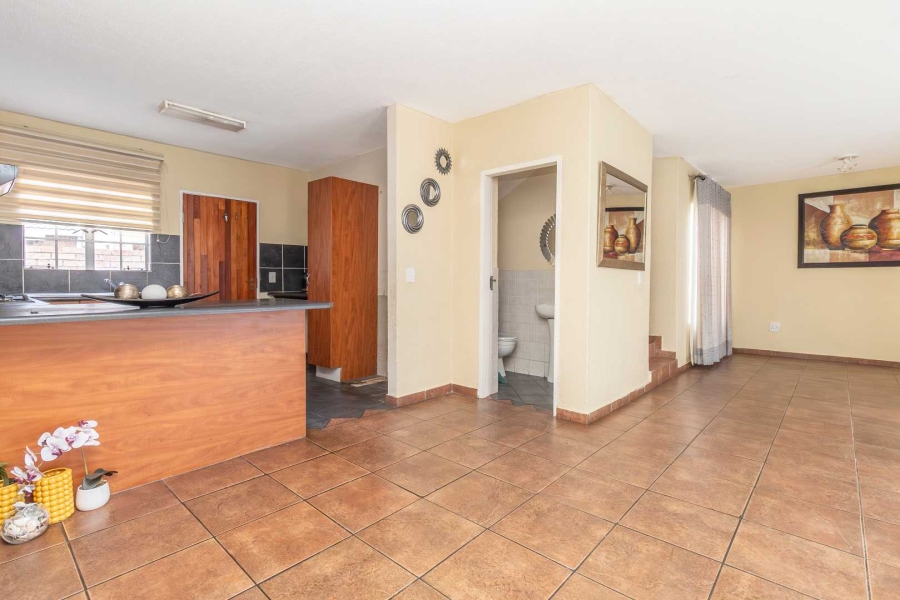 3 Bedroom Property for Sale in Wilgeheuwel Gauteng