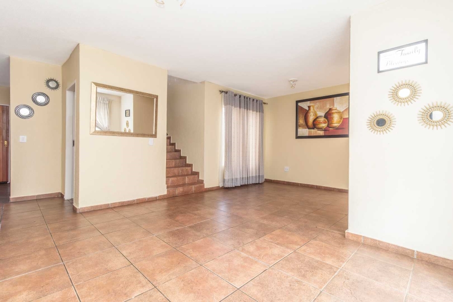 3 Bedroom Property for Sale in Wilgeheuwel Gauteng