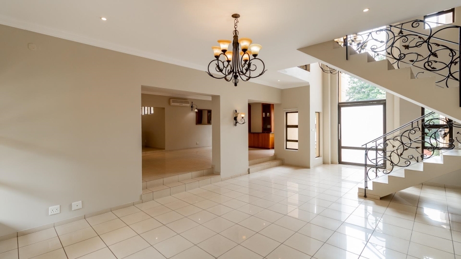 5 Bedroom Property for Sale in Kyalami Gauteng