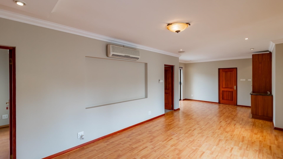 5 Bedroom Property for Sale in Kyalami Gauteng