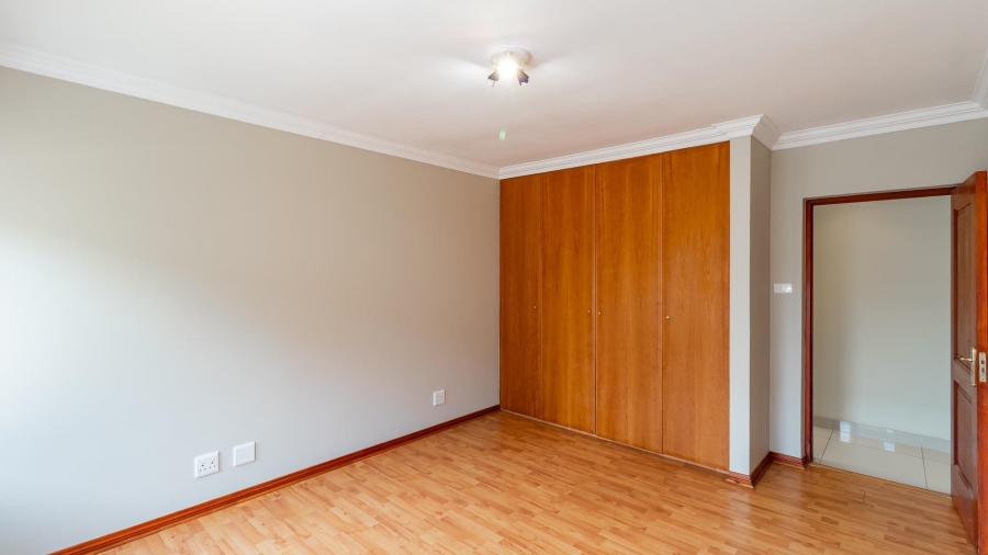 5 Bedroom Property for Sale in Kyalami Gauteng