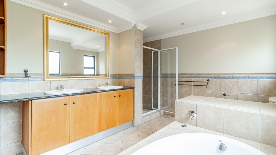 5 Bedroom Property for Sale in Kyalami Gauteng