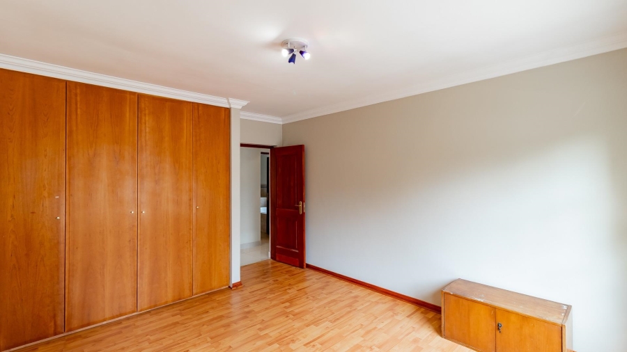 5 Bedroom Property for Sale in Kyalami Gauteng