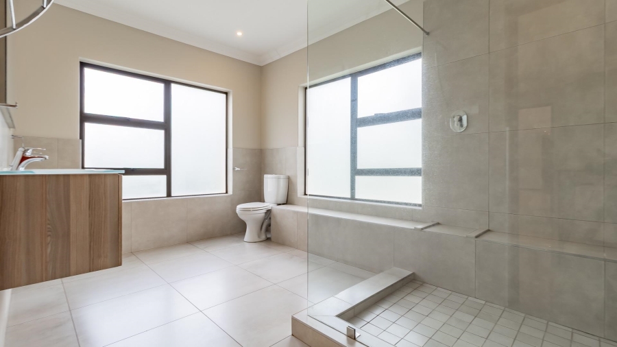 5 Bedroom Property for Sale in Kyalami Gauteng