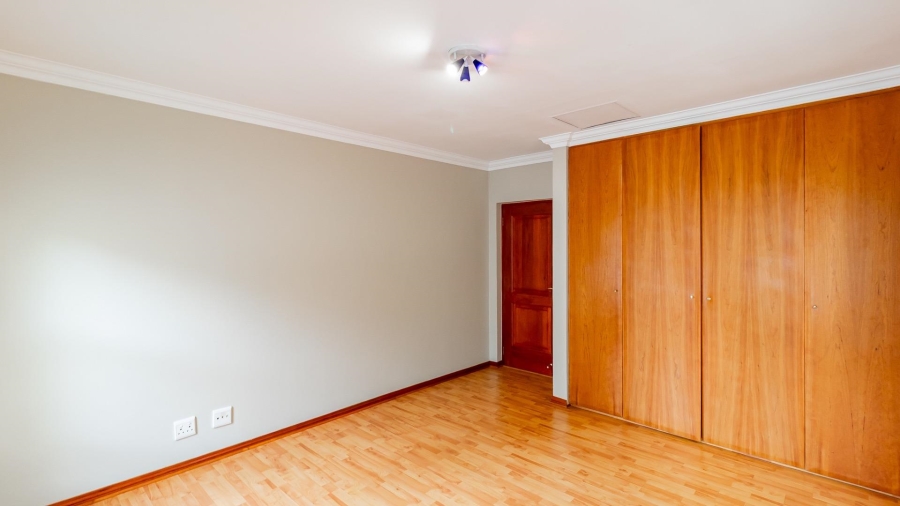 5 Bedroom Property for Sale in Kyalami Gauteng