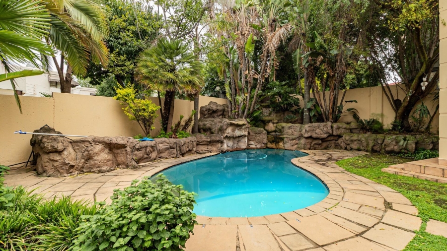 5 Bedroom Property for Sale in Kyalami Gauteng