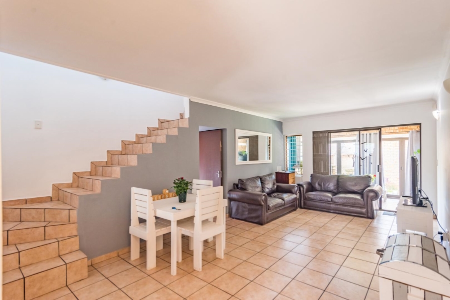 4 Bedroom Property for Sale in Ruimsig Gauteng