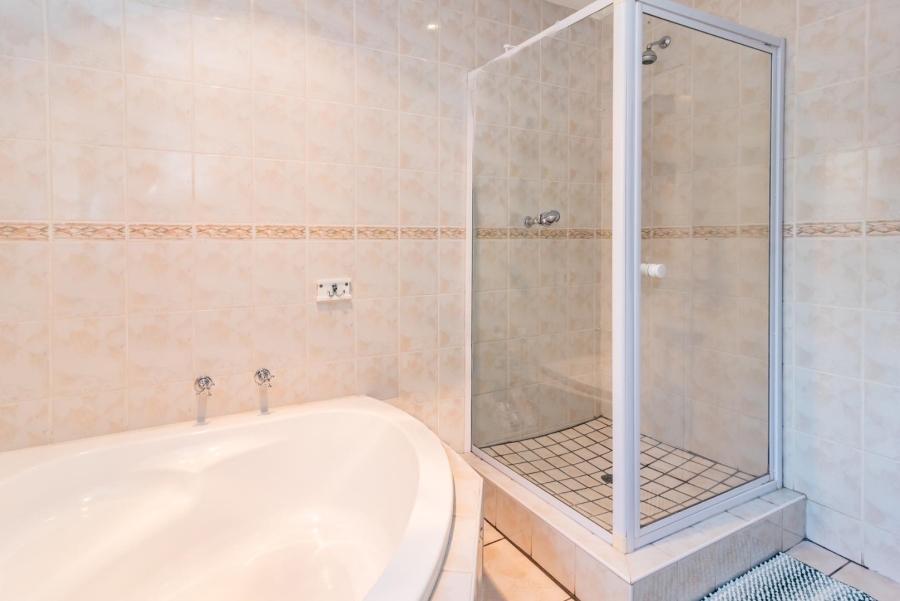 4 Bedroom Property for Sale in Ruimsig Gauteng