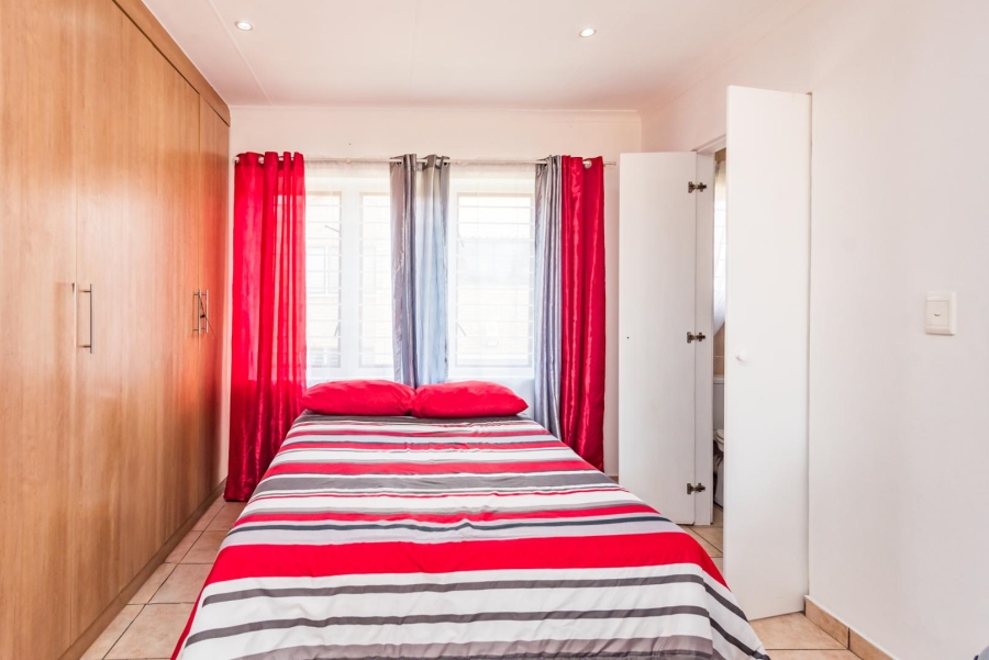 4 Bedroom Property for Sale in Ruimsig Gauteng