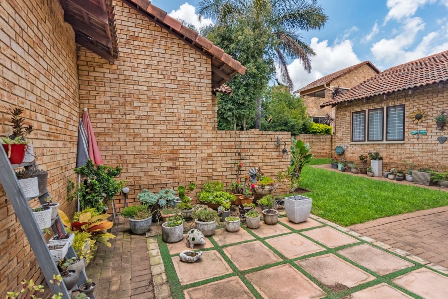 4 Bedroom Property for Sale in Ruimsig Gauteng