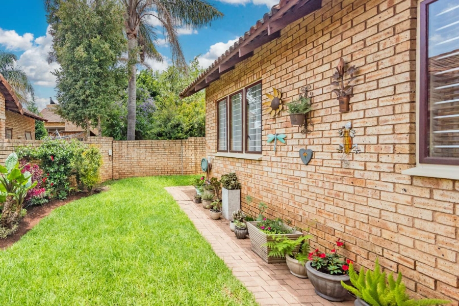 4 Bedroom Property for Sale in Ruimsig Gauteng