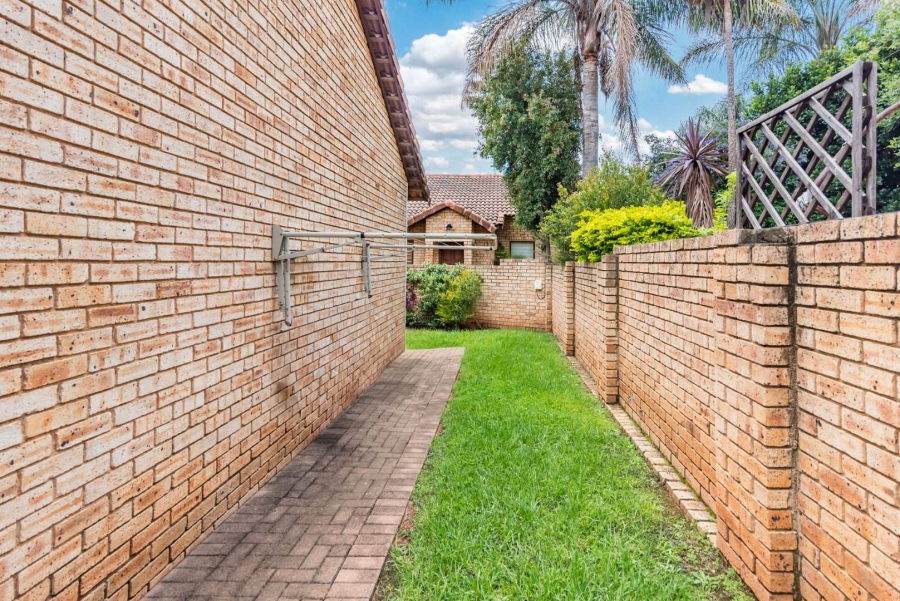 4 Bedroom Property for Sale in Ruimsig Gauteng