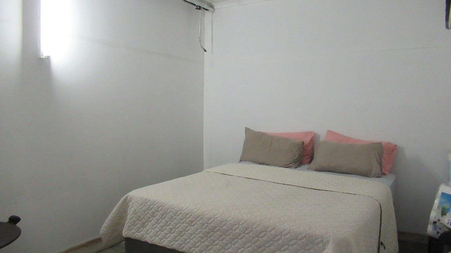 2 Bedroom Property for Sale in Mondeor Gauteng