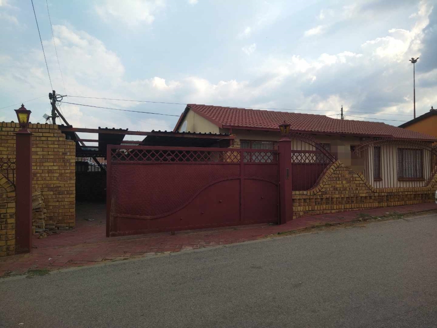 3 Bedroom Property for Sale in Soshanguve BB Gauteng
