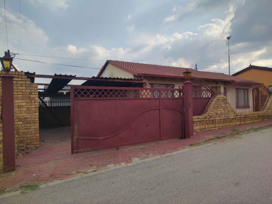 3 Bedroom Property for Sale in Soshanguve BB Gauteng