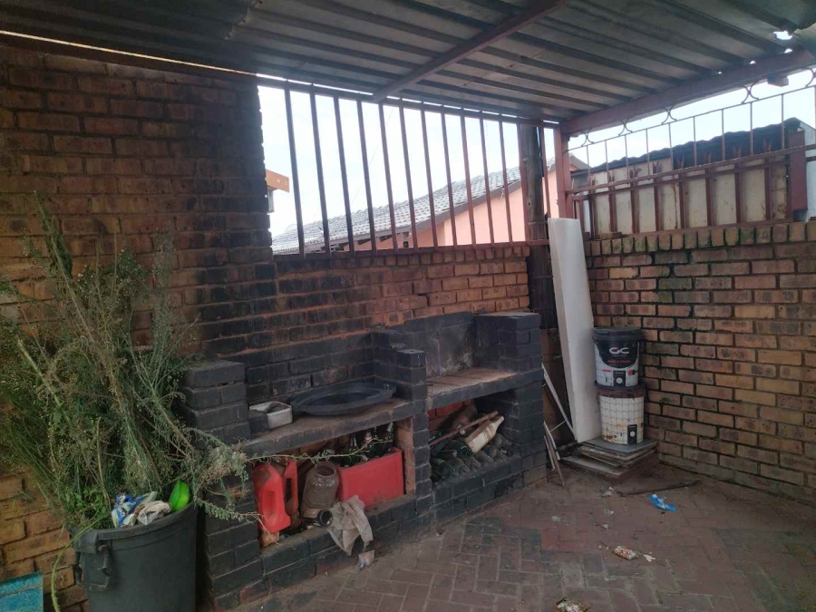 3 Bedroom Property for Sale in Soshanguve BB Gauteng