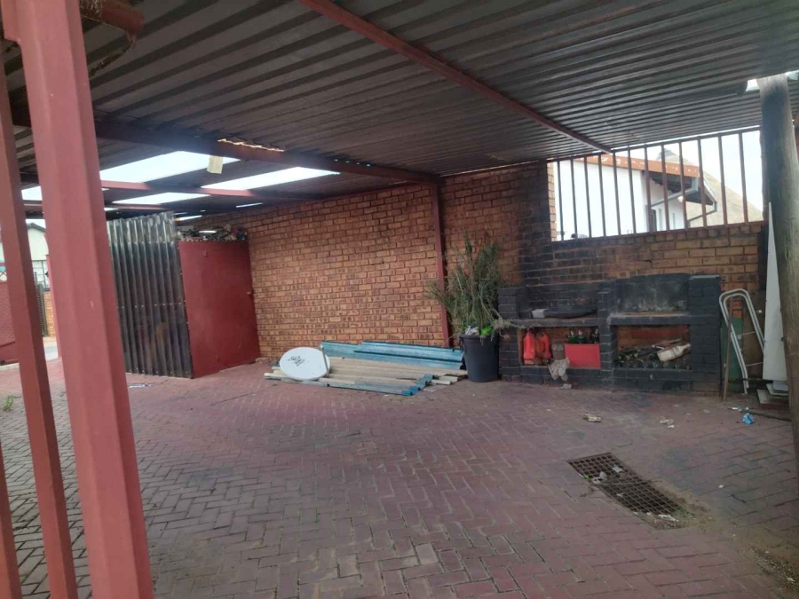 3 Bedroom Property for Sale in Soshanguve BB Gauteng