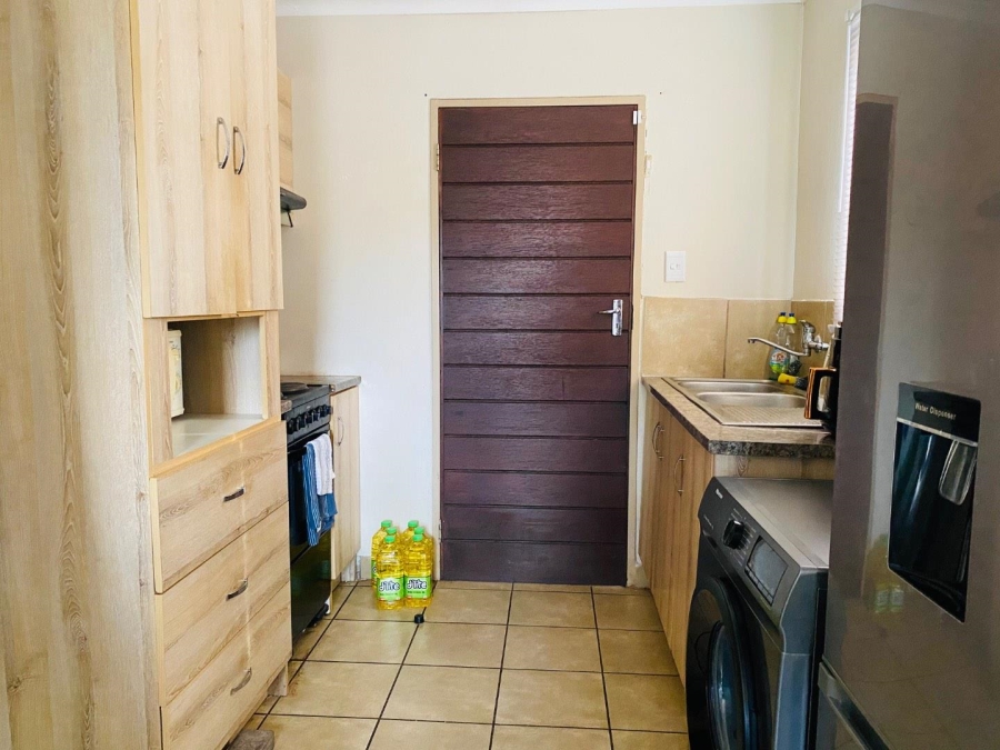 To Let 3 Bedroom Property for Rent in Sky City Gauteng