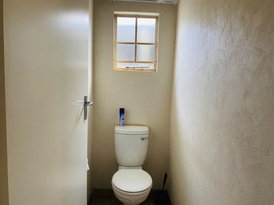 To Let 3 Bedroom Property for Rent in Sky City Gauteng