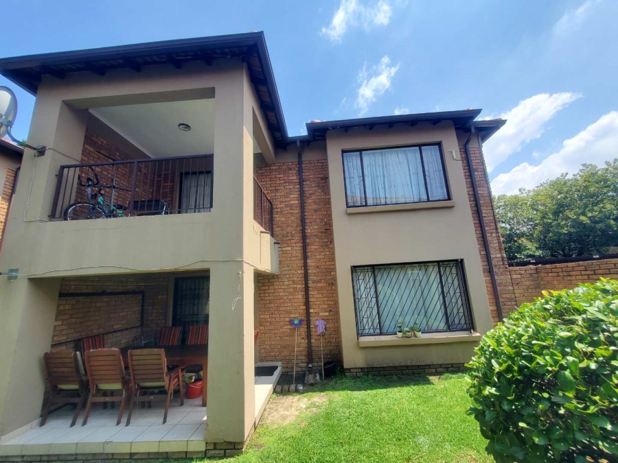 2 Bedroom Property for Sale in Willowbrook Gauteng