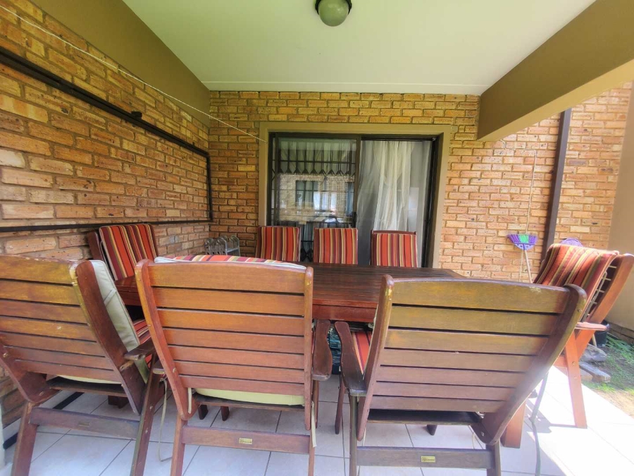 2 Bedroom Property for Sale in Willowbrook Gauteng