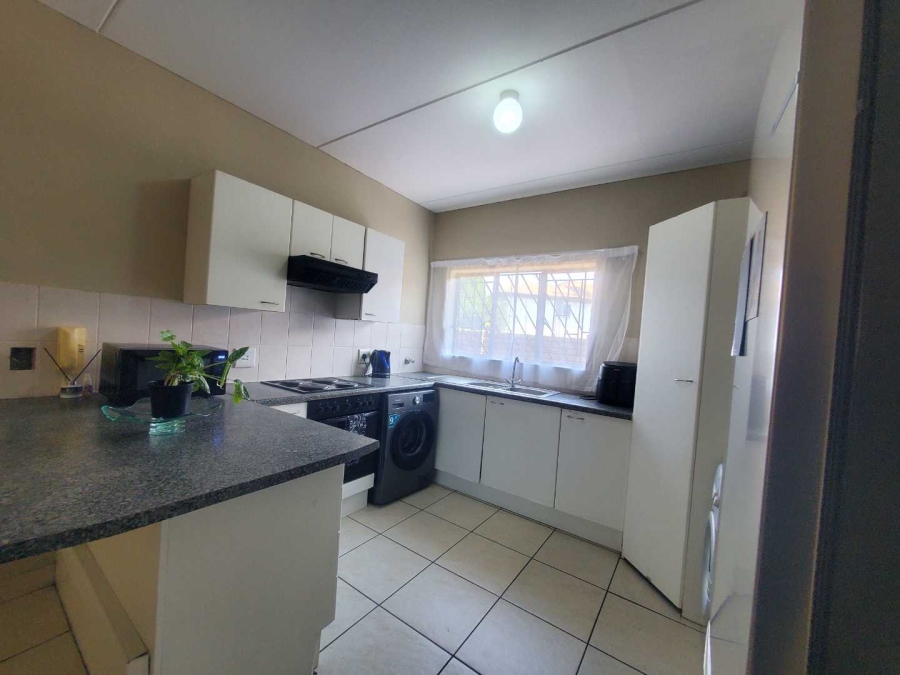 2 Bedroom Property for Sale in Willowbrook Gauteng